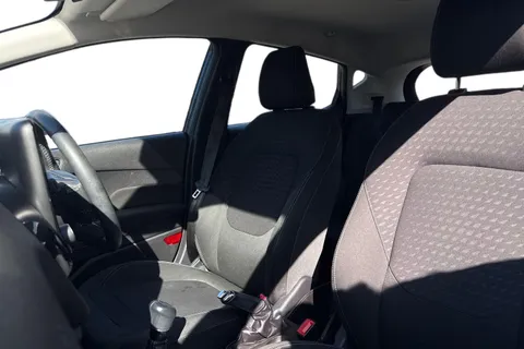 BN69PGE Ford Fiesta 1.1 Ti-VCT Zetec Euro 6 (s/s) 5dr Thumbnail #12