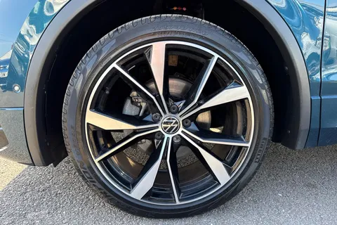 CX21TYA Volkswagen Tiguan 2.0 TDI R-Line 5dr DSG ⭐1 Year VW Warranty⭐ Thumbnail #13