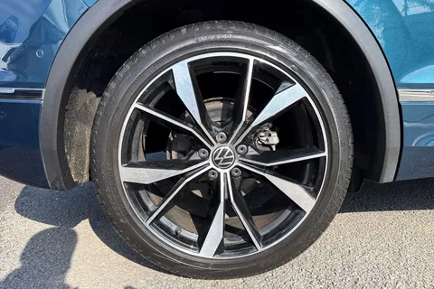 CX21TYA Volkswagen Tiguan 2.0 TDI R-Line 5dr DSG ⭐1 Year VW Warranty⭐ Thumbnail #14