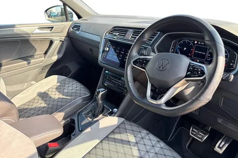 CX21TYA Volkswagen Tiguan 2.0 TDI R-Line 5dr DSG ⭐1 Year VW Warranty⭐ Thumbnail #15