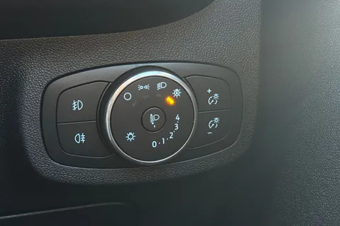 BN69PGE Ford Fiesta 1.1 Ti-VCT Zetec Euro 6 (s/s) 5dr Thumbnail #28