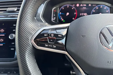 CX21TYA Volkswagen Tiguan 2.0 TDI R-Line 5dr DSG ⭐1 Year VW Warranty⭐ Thumbnail #46