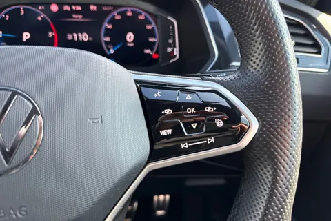 CX21TYA Volkswagen Tiguan 2.0 TDI R-Line 5dr DSG ⭐1 Year VW Warranty⭐ Thumbnail #47