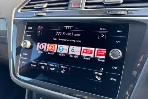 CX21TYA Volkswagen Tiguan 2.0 TDI R-Line 5dr DSG ⭐1 Year VW Warranty⭐ Thumbnail #50