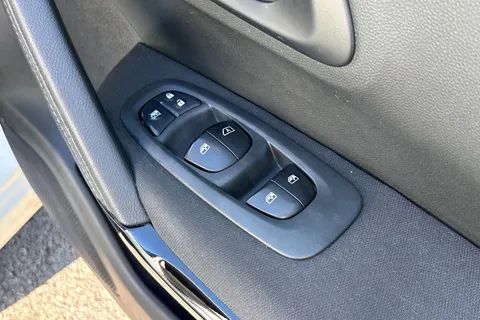 SK66KXT Renault Kadjar 1.5 dCi Dynamique Nav Euro 6 (s/s) 5dr Thumbnail #22