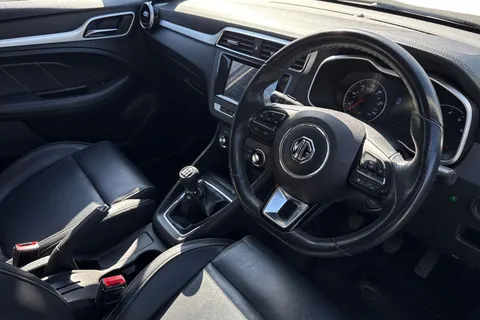 DS18ULZ MG Mg Zs 1.5 VTi-TECH Exclusive Euro 6 (s/s) 5dr Thumbnail #9