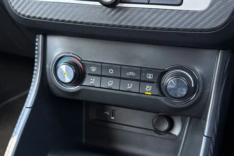 DS18ULZ MG Mg Zs 1.5 VTi-TECH Exclusive Euro 6 (s/s) 5dr Thumbnail #20