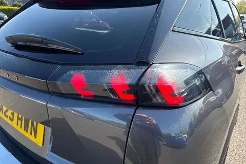 SA23HWN PEUGEOT 2008 1.2 PureTech GT EAT Euro 6 (s/s) 5dr Thumbnail #9