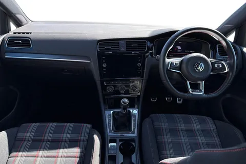 SV67UEA Volkswagen Golf 2.0 TSI BlueMotion Tech GTI Euro 6 (s/s) 5dr Thumbnail #18