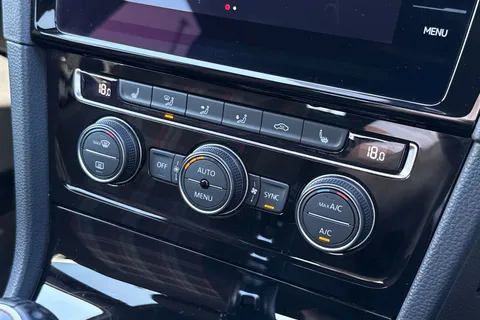 SV67UEA Volkswagen Golf 2.0 TSI BlueMotion Tech GTI Euro 6 (s/s) 5dr Thumbnail #22