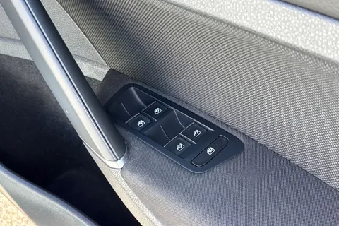 SV67UEA Volkswagen Golf 2.0 TSI BlueMotion Tech GTI Euro 6 (s/s) 5dr Thumbnail #24