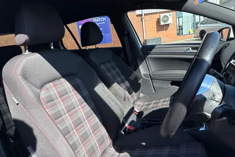 SV67UEA Volkswagen Golf 2.0 TSI BlueMotion Tech GTI Euro 6 (s/s) 5dr Thumbnail #25