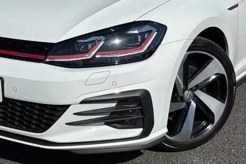 SV67UEA Volkswagen Golf 2.0 TSI BlueMotion Tech GTI Euro 6 (s/s) 5dr Thumbnail #27