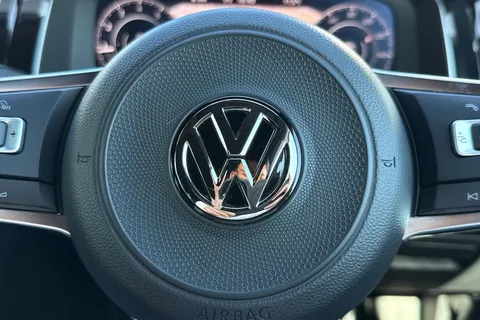 SV67UEA Volkswagen Golf 2.0 TSI BlueMotion Tech GTI Euro 6 (s/s) 5dr Thumbnail #39