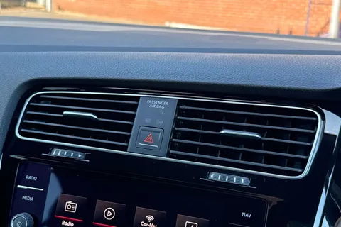 SV67UEA Volkswagen Golf 2.0 TSI BlueMotion Tech GTI Euro 6 (s/s) 5dr Thumbnail #42