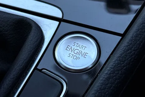 SV67UEA Volkswagen Golf 2.0 TSI BlueMotion Tech GTI Euro 6 (s/s) 5dr Thumbnail #45