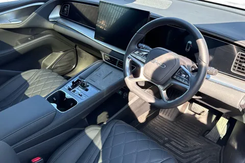 LF25MMR BYD Sealion 7 82.5kWh Design Auto AWD 5dr Thumbnail #9