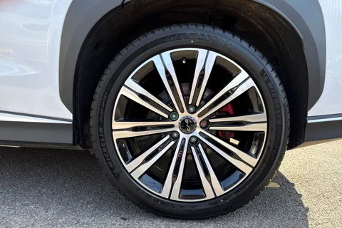 LF25MMR BYD Sealion 7 82.5kWh Design Auto AWD 5dr Thumbnail #24