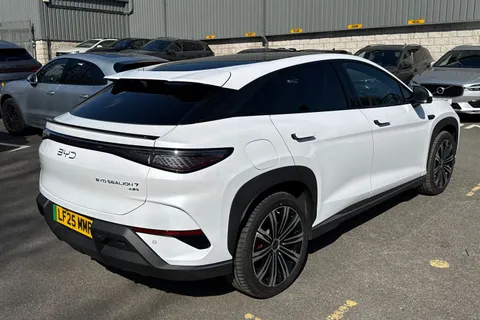 LF25MMR BYD Sealion 7 82.5kWh Design Auto AWD 5dr Thumbnail #32