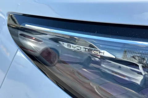 LF25MMR BYD Sealion 7 82.5kWh Design Auto AWD 5dr Thumbnail #38