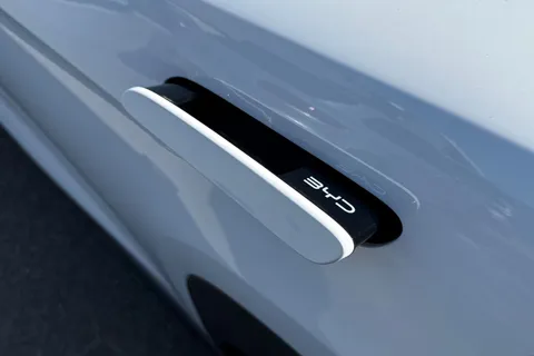 LF25MMR BYD Sealion 7 82.5kWh Design Auto AWD 5dr Thumbnail #39