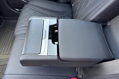 LF25MMR BYD Sealion 7 82.5kWh Design Auto AWD 5dr Thumbnail #41