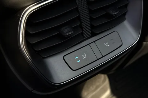 LF25MMR BYD Sealion 7 82.5kWh Design Auto AWD 5dr Thumbnail #44