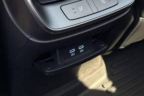 LF25MMR BYD Sealion 7 82.5kWh Design Auto AWD 5dr Thumbnail #45