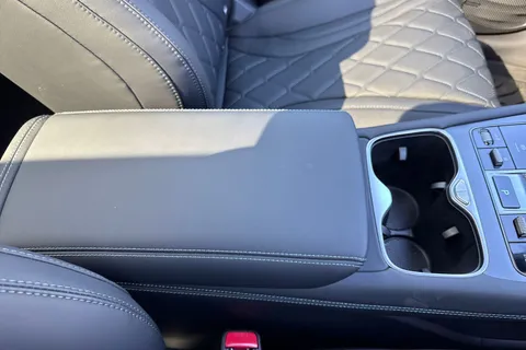 LF25MMR BYD Sealion 7 82.5kWh Design Auto AWD 5dr Thumbnail #59