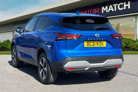 DC21RZK Nissan Qashqai 1.3 DIG-T MHEV Premiere Edition Euro 6 (s/s) 5dr Thumbnail #3