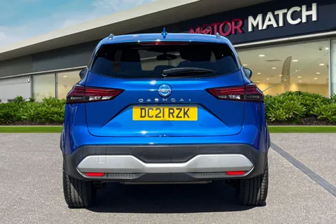 DC21RZK Nissan Qashqai 1.3 DIG-T MHEV Premiere Edition Euro 6 (s/s) 5dr Thumbnail #5