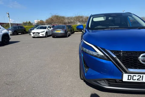 DC21RZK Nissan Qashqai 1.3 DIG-T MHEV Premiere Edition Euro 6 (s/s) 5dr Thumbnail #26