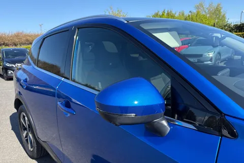 DC21RZK Nissan Qashqai 1.3 DIG-T MHEV Premiere Edition Euro 6 (s/s) 5dr Thumbnail #29