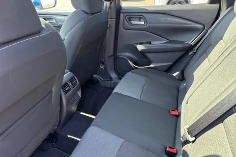 DC21RZK Nissan Qashqai 1.3 DIG-T MHEV Premiere Edition Euro 6 (s/s) 5dr Thumbnail #33