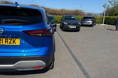 DC21RZK Nissan Qashqai 1.3 DIG-T MHEV Premiere Edition Euro 6 (s/s) 5dr Thumbnail #36