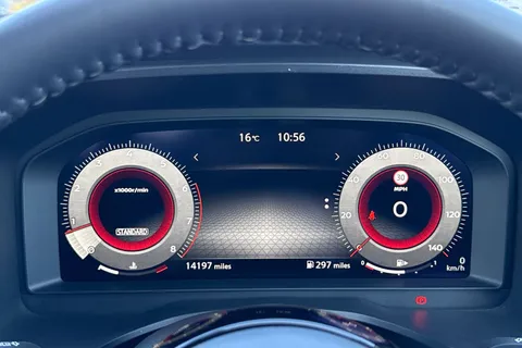 DC21RZK Nissan Qashqai 1.3 DIG-T MHEV Premiere Edition Euro 6 (s/s) 5dr Thumbnail #43