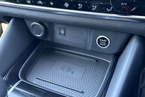 DC21RZK Nissan Qashqai 1.3 DIG-T MHEV Premiere Edition Euro 6 (s/s) 5dr Thumbnail #51