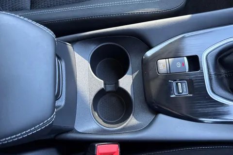 DC21RZK Nissan Qashqai 1.3 DIG-T MHEV Premiere Edition Euro 6 (s/s) 5dr Thumbnail #54