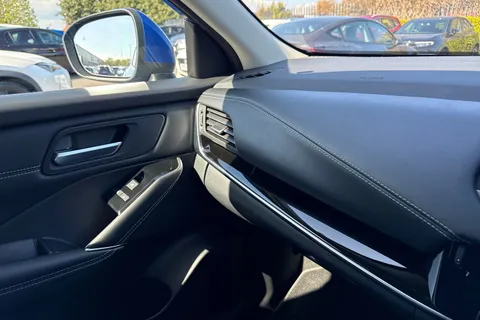 DC21RZK Nissan Qashqai 1.3 DIG-T MHEV Premiere Edition Euro 6 (s/s) 5dr Thumbnail #57