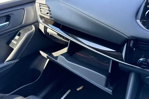 DC21RZK Nissan Qashqai 1.3 DIG-T MHEV Premiere Edition Euro 6 (s/s) 5dr Thumbnail #58