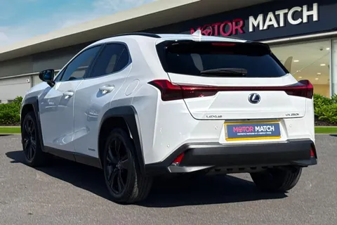 DF21UGR Lexus Ux 2.0 250h E-CVT Euro 6 (s/s) 5dr Thumbnail #3