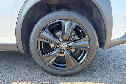DF21UGR Lexus Ux 2.0 250h E-CVT Euro 6 (s/s) 5dr Thumbnail #13