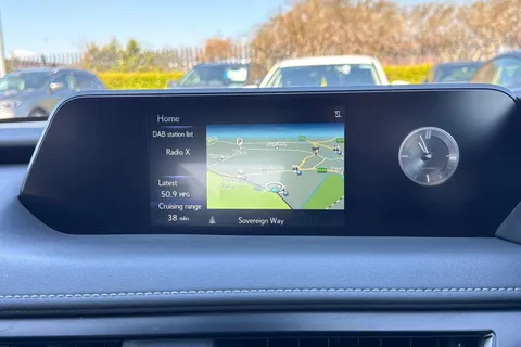 DF21UGR Lexus Ux 2.0 250h E-CVT Euro 6 (s/s) 5dr Thumbnail #18