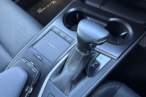 DF21UGR Lexus Ux 2.0 250h E-CVT Euro 6 (s/s) 5dr Thumbnail #24