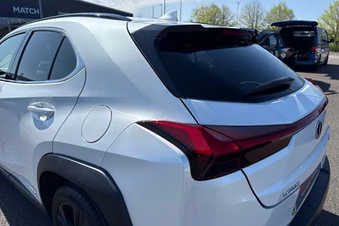 DF21UGR Lexus Ux 2.0 250h E-CVT Euro 6 (s/s) 5dr Thumbnail #32