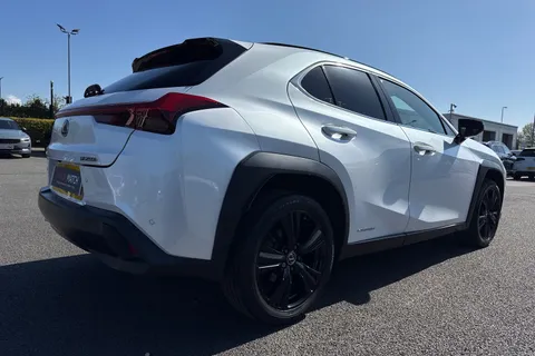 DF21UGR Lexus Ux 2.0 250h E-CVT Euro 6 (s/s) 5dr Thumbnail #36
