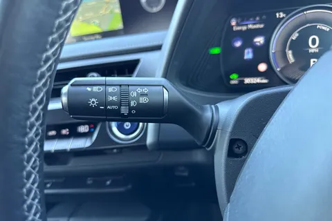DF21UGR Lexus Ux 2.0 250h E-CVT Euro 6 (s/s) 5dr Thumbnail #42