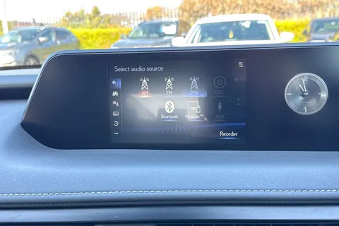 DF21UGR Lexus Ux 2.0 250h E-CVT Euro 6 (s/s) 5dr Thumbnail #47
