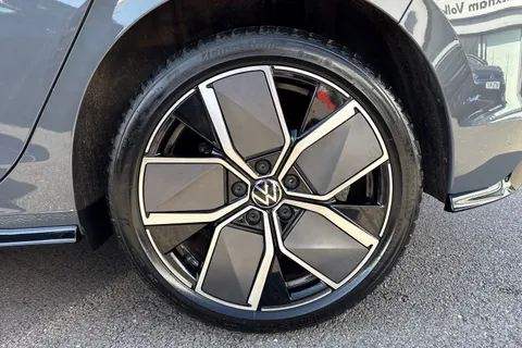 KR75XCO Volkswagen Golf 2.0 TDI 150 Black Edition DSG  ⭐ Head-up display,  DCC, Panoramic sunroof⭐ Thumbnail #12