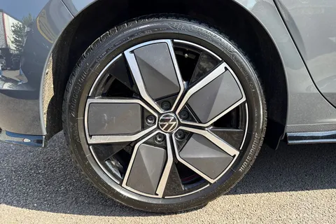 KR75XCO Volkswagen Golf 2.0 TDI 150 Black Edition DSG  ⭐ Head-up display,  DCC, Panoramic sunroof⭐ Thumbnail #14